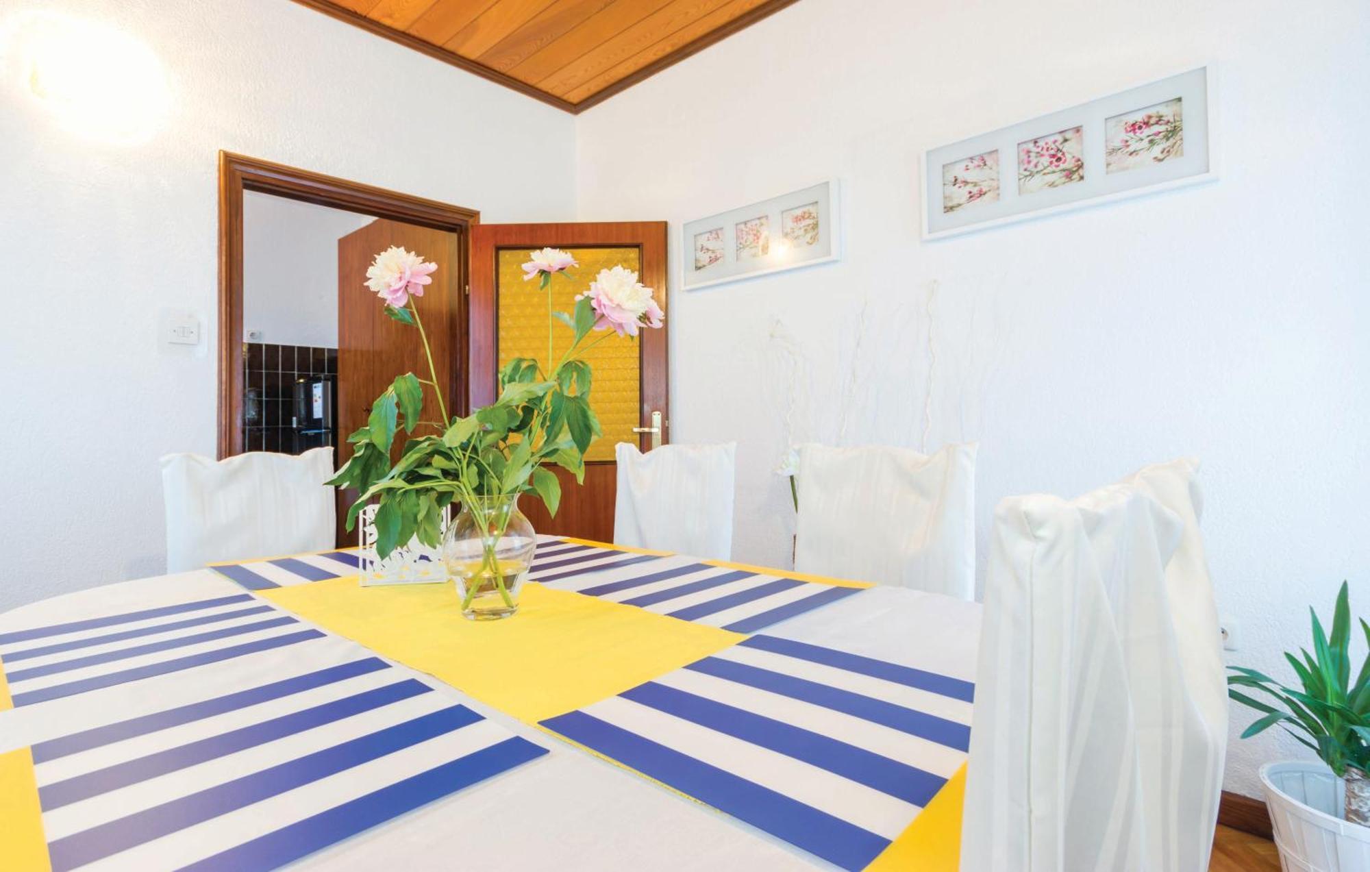 Rooms Croatia With Parking, Kitchen And Dining Area For Guests Rijeka Exterior foto